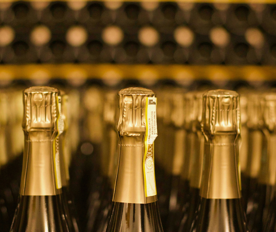 Notizie sul vino: nel mercato americano il Prosecco supera lo Champagne, mentre l’Italia è campione del mondo di degustazione alla cieca