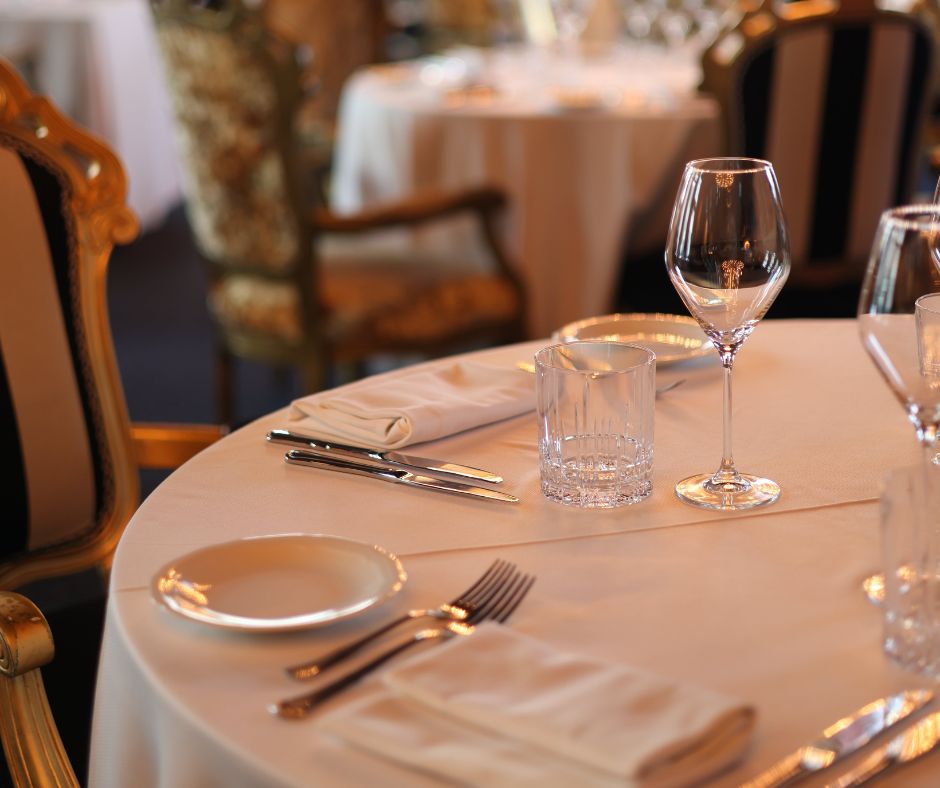 How to report a faulty wine at a restaurant