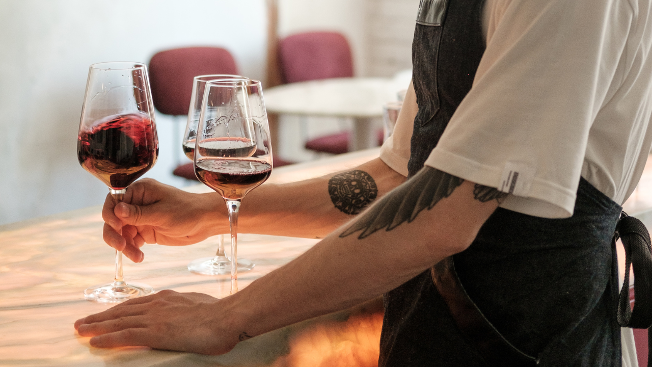 Come degustare il vino: guida pratica per chi parte da zero