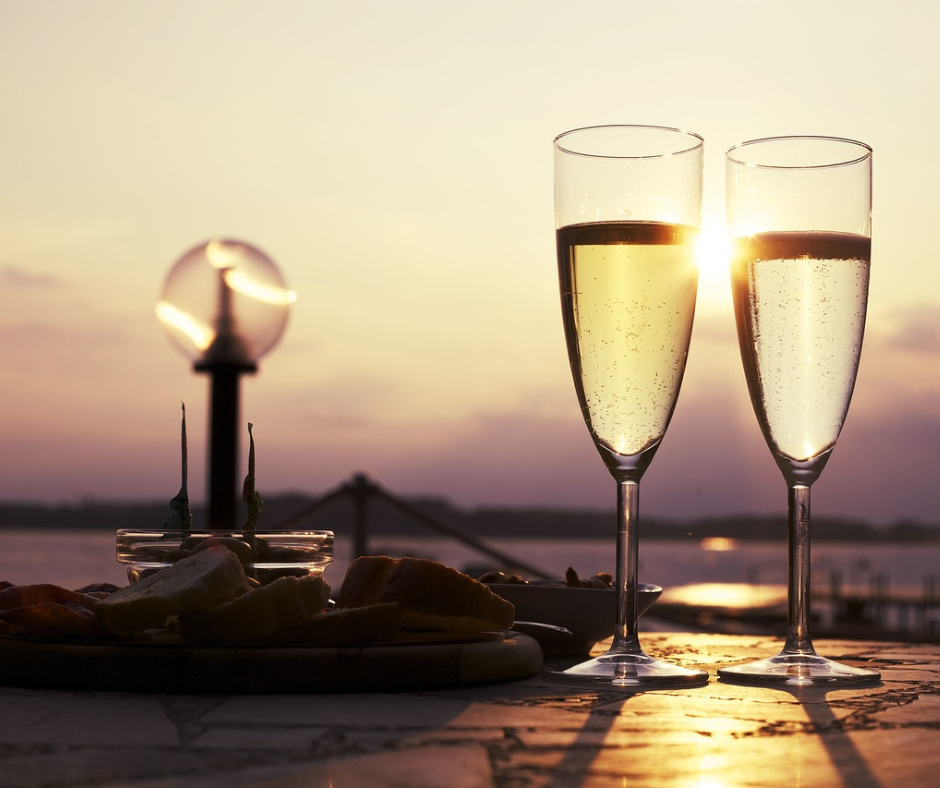Guida all'aperitivo: 10 regole del Galateo da seguire