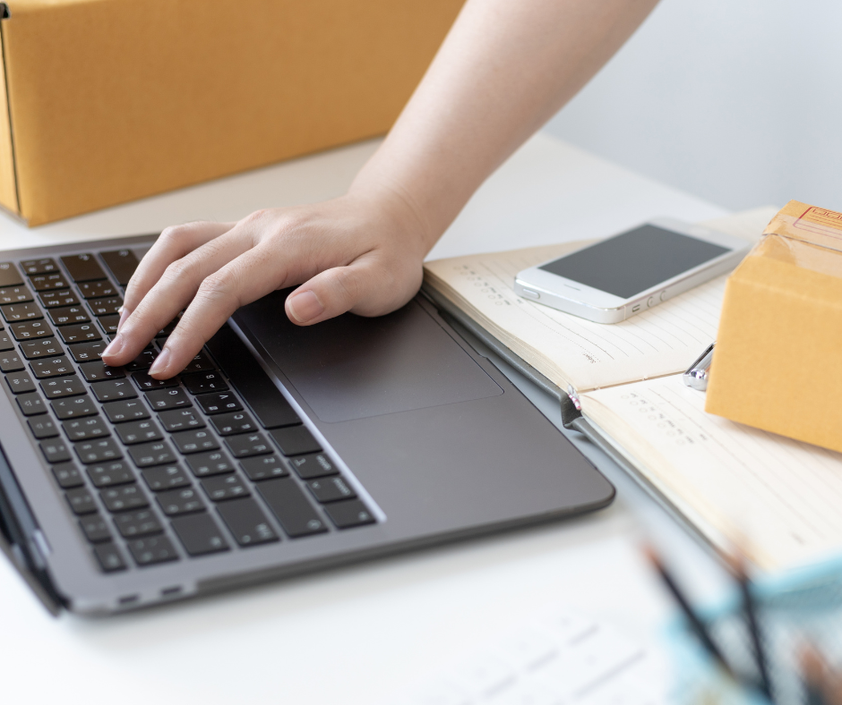Acquistare vino online: come funziona la spedizione? 