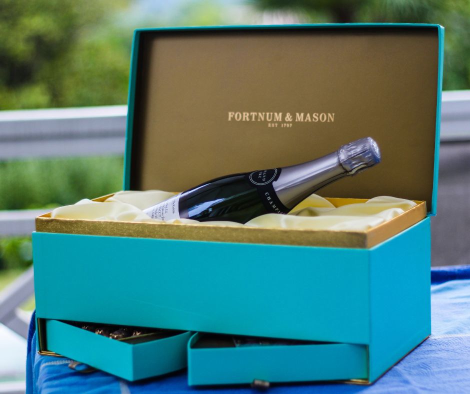 Giving wine as a gift to someone who invited me: yes or no?