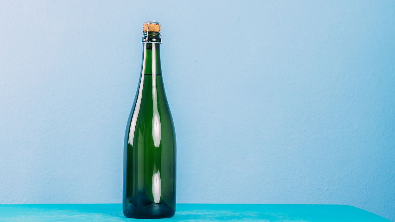 Perché le bottiglie di vino hanno le spalle?